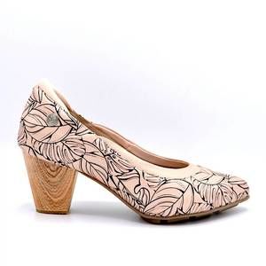 NEW CHELSEA JONES women's rhyme mid heels in rose print leather